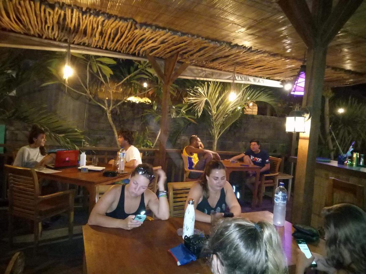 Tiki Bar And More Lembongan Exterior foto